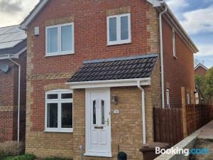 Captivating 3-Bed House in Strood Rochester Kent