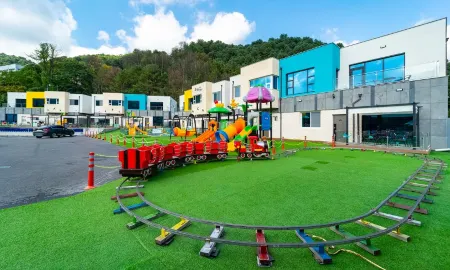 Gapyeong Lala Kids Pool Villa Отели рядом с достопримечательностью «Edelweiss»