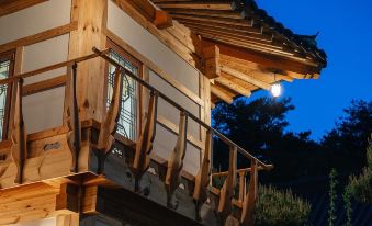 Gyeongju Recreation Area Hanok Pool Villa