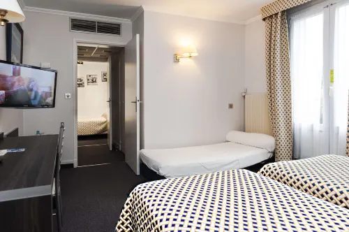 Brit Hotel Cahors - Le France - parking