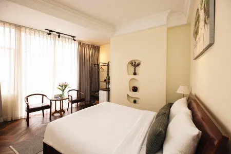 9 Hostel and Suites