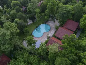 Crystal Kuruva Nature Resort & Spa