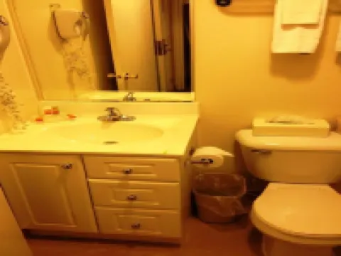 Woodstock Inn and Suites Hotels in Oxford County