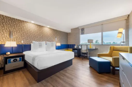 GLo Best Western Kanata Ottawa West Hotels near SmartCentres Kanata