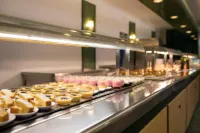 โรงแรมห์ท็อป พลานามาร์ - พร้อมอาหารเช้า