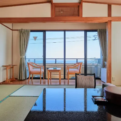 味の宿　花椿 海女の家五左屋周辺のホテル