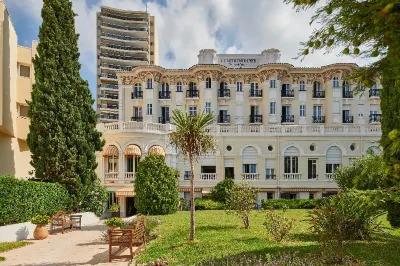 Residence Vacances Bleues le Mediterranée Hotel dekat TAKSEA