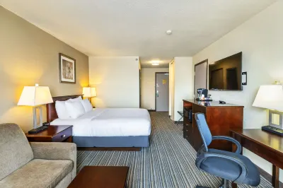 Quality Inn & Suites Yorkton Hotels in 