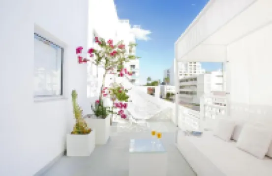 布朗卡拉旅館-限成人入住