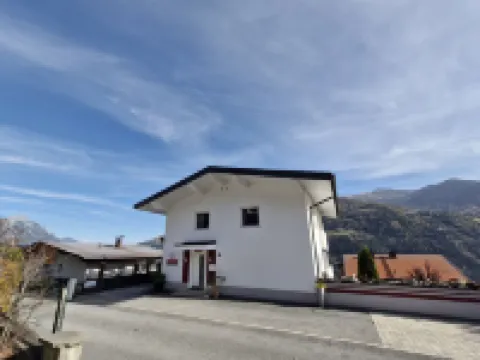 Milli Hotels in Gemeinde Wenns