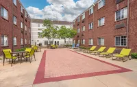Extended Stay America Suites - Cincinnati - Blue Ash - Reed Hartman