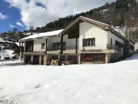 Fifinhaus 1. OG Süd Hotels in Fiesch
