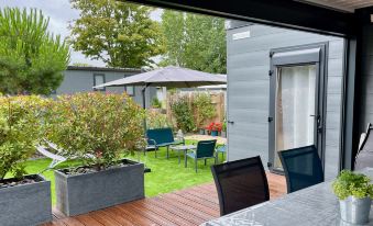 Ecolodge with Heated Pool in les Mathes