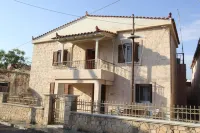 Kipseli's Stone House by Frangki Hotels near Afaia