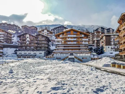 Cor des Alpes 16 Hotels near Siviez (station aval)
