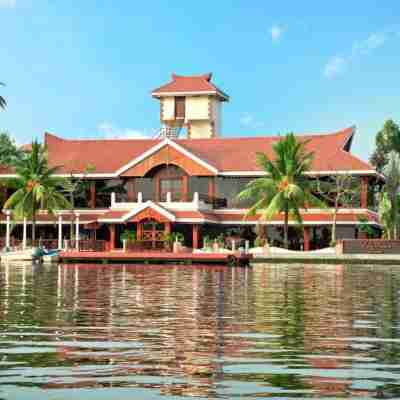 Sterling House Boat Lake Palace Alleppey Hotel Exterior