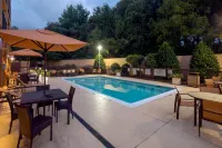 Courtyard Winston-Salem Hanes Mall - Pools
