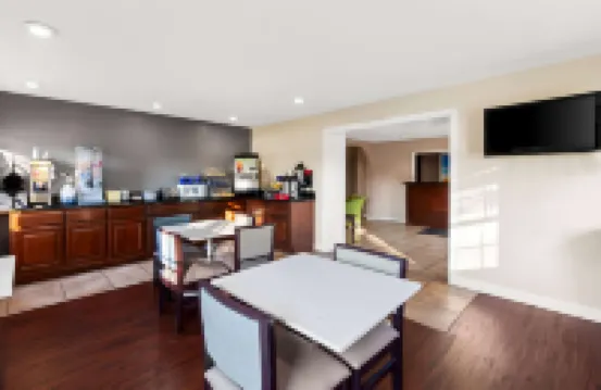 布朗斯維爾温德姆戴斯酒店 海伍德縣酒店