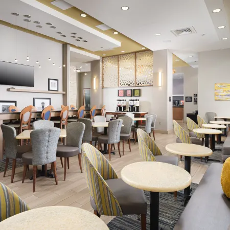Hampton Inn Wilmington Downtown