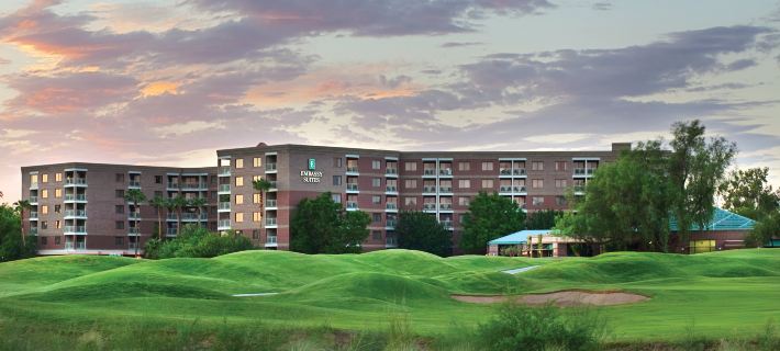 Embassy Suites by Hilton Phoenix Scottsdale Các khách sạn ở Phượng Hoàng