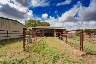 MP Ranch - 20min from Waco/Magnolia/Baylor Hotels near Lake Shore Baptist Church