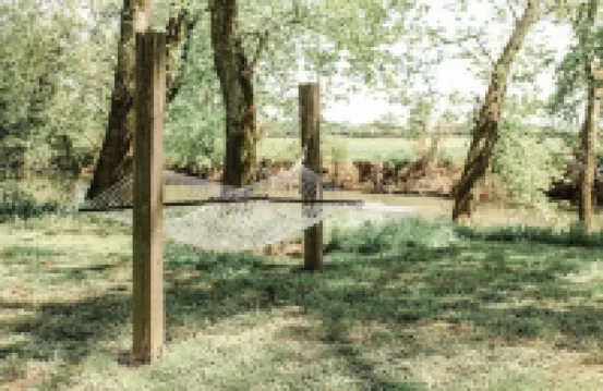 Nature's Tiny Riverside Hideaway 林肯縣酒店