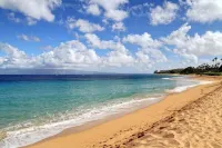 J200 - Closest Unit to Ocean, Corner Suite with Authentic Island Decor 2BD/2BA