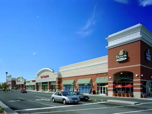 Luxury Spacious & Bright 4 Bedroom Suite Hotels in Bailey's Crossroads