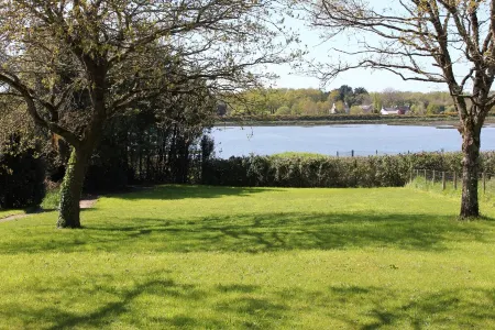 Tiny House en Bois Style "cottage" Vue mer !