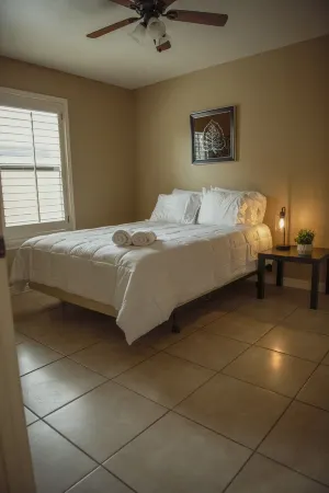 Beach Getaway-2 Bed/1 Bath - GREAT LOCATION