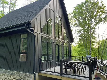 Gorgeous new 3 bdr house right by entrance to Dale Hollow Lake State Resort Park