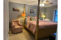 Elegant, 3 bedroom-vacation home.
