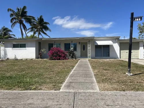 Charlotte's Cottage 3BDR Heated Pool & Canal views