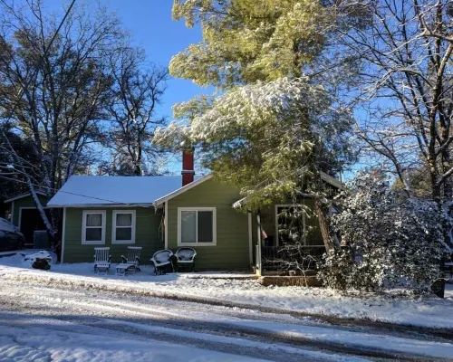 Cute & Cozy! Julian Mt. cabin. Hiking, wineries, brewery. All season getaway. 朱利安酒店