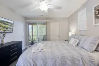 Great space to relax while at the beach or playing golf!