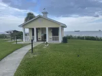 Coastal Charmer in the Sebastian Highlands