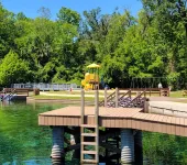 Country acre of quiet, calm, safe retreat. Near Devils Den Prehistoric Spring