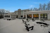 Indoor Pool/Arcade/Theater/HotTub/Pickleball/Trail