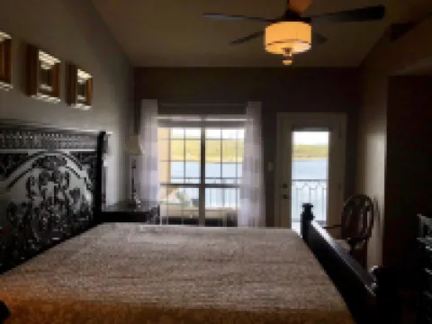 Serene Lake View Villa at Island on Lake Travis