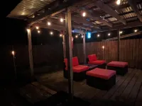 Rustic River Valley House Hotels in Oppelo