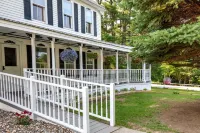 One-of-a-kind 4 Acre Adirondack Escape Short Drive to LG & GORE Mountain! Hotels in Warrensburg