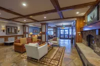 Ski-in/Ski-Out Luxury 4 Bed Penthouse - Late Summer and Fall Specials!