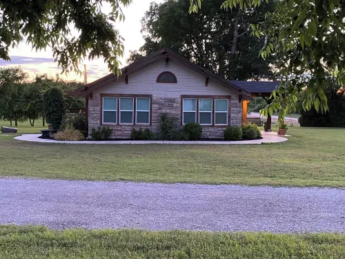 Cozy retreat with countryside views, Patch of Heaven is the place for you!