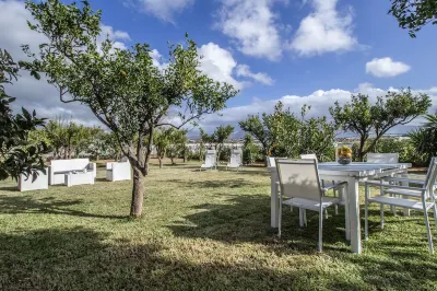An oasis of tranquility, a Villa surrounded by greenery Hotel in zona Grotta delle colombe
