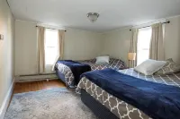 Sunnyside home near Sunday River, Black Mountain, Lakes, Rivers and Hikes