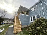 2nd story lake view, private deck- close to Scranton, Honesdale & Elk Mountain!