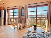 Ocean, Sunset, Mountain Views, Private Deck: Villa Floresco: Tuscan-like getaway