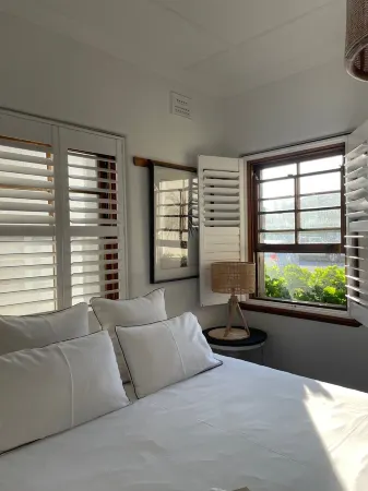 Beautiful Bar Beach - stay 300m to Sand & Surf. Walk to Cafes & Restaurants. Отели в г. Мерюэтер