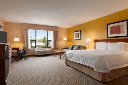 Hampton Inn & Suites by Hilton Langley-Surrey