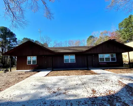 Charming, newly remodeled 2-bedroom duplex near Carthage w/ AC, fast WiFi 帕諾拉縣住宿飯店